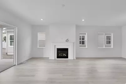 263 E Polaris Dr S #104, Saratoga Springs, UT 84045 - Photo 13