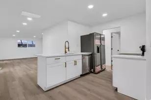 941 E Carnation Dr, Sandy, UT 84094 - Photo 5