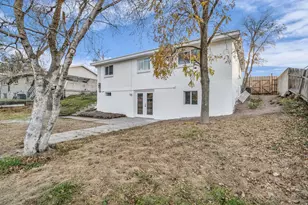 941 E Carnation Dr, Sandy, UT 84094 - Photo 33