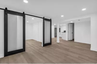 941 E Carnation Dr, Sandy, UT 84094 - Photo 13