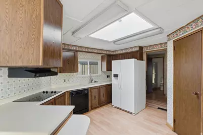 3750 S Midland Dr #45 W, Roy, UT 84067 - Photo 7