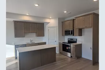 763 N Pheasantbrook Dr, Centerville, UT 84014 - Photo 3