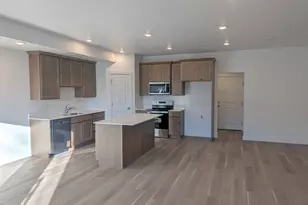 763 N Pheasantbrook Dr, Centerville, UT 84014 - Photo 5