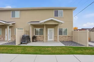 303 N Canterbury Way W, Clearfield, UT 84015 - Photo 29