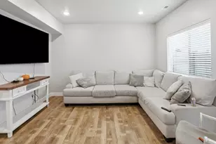 303 N Canterbury Way W, Clearfield, UT 84015 - Photo 5