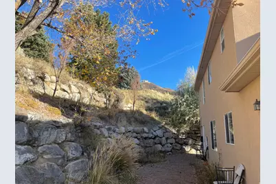 937 Windsor Ln, Bountiful, UT 84010 - Photo 3