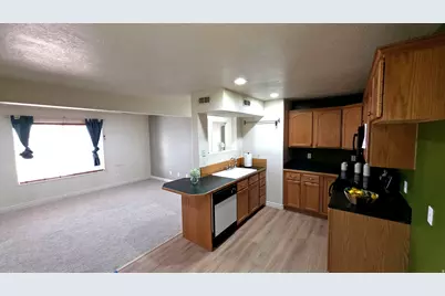 208 S 1050 W #42, Provo, UT 84601 - Photo 3
