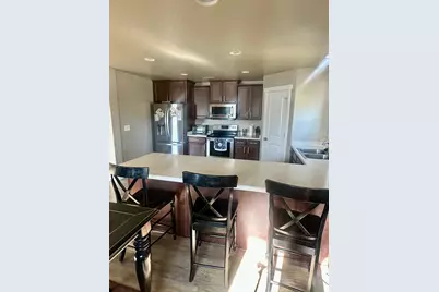 647 W Mulberry St, Stansbury Park, UT 84074 - Photo 9