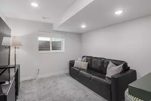 10932 S Segovia Circle, Sandy, UT 84094 - Photo 25