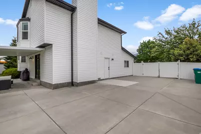 10932 S Segovia Cir, Sandy, UT 84094 - Photo 27