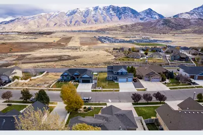 1126 S Valley View Dr W, Santaquin, UT 84655 - Photo 11