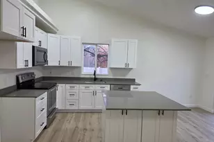 993 S 1660 E, Spanish Fork, UT 84660 - Photo 9