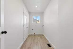 993 S 1660 E, Spanish Fork, UT 84660 - Photo 17