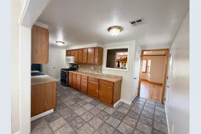 669 W 200 S, Price, UT 84501 - Photo 9