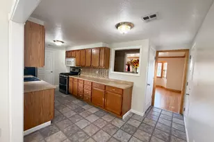 669 W 200 S, Price, UT 84501 - Photo 9