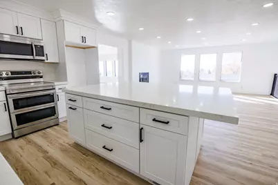 521 S 1660 E, Pleasant Grove, UT 84062 - Photo 9