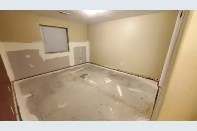 107 Pebble Beach Dr, Stansbury Park, UT 84074 - Photo 35