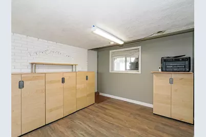 735 E Dusty Creek Ave, Sandy, UT 84094 - Photo 29