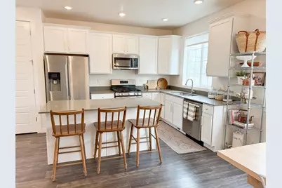 2384 N Lazy J Ln, Lehi, UT 84048 - Photo 3