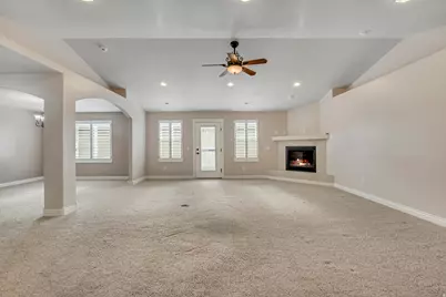 5495 S 575 W, Riverdale, UT 84405 - Photo 7