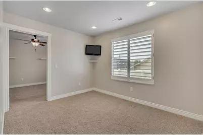 5495 S 575 W, Riverdale, UT 84405 - Photo 13