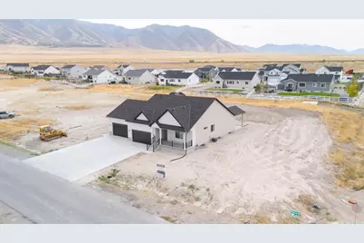 1214 E Highline Rd #208, Lake Point, UT 84074 - Photo 17