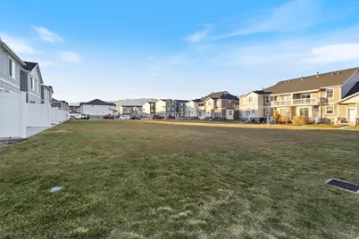 1786 E Eagle Ln, Eagle Mountain, UT 84005 - Photo 29