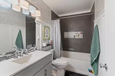 4875 S 2675 W, Roy, UT 84067 - Photo 17