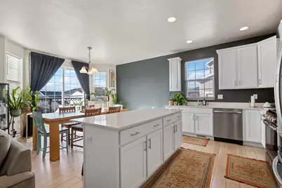 1502 E Lowe Peak Dr N, Eagle Mountain, UT 84005 - Photo 9