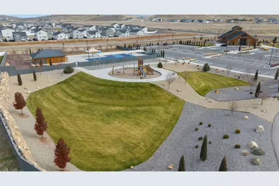 1502 E Lowe Peak Dr N, Eagle Mountain, UT 84005 - Photo 55