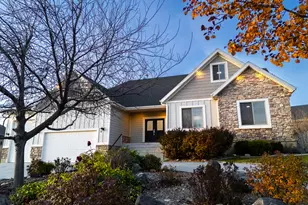 9039 N Mount Airey Dr E, Eagle Mountain, UT 84005 - Photo 5