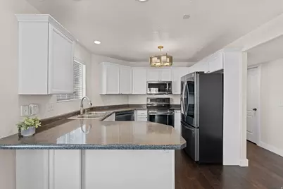 196 E Spencer Peak Way #D6, Draper, UT 84020 - Photo 9