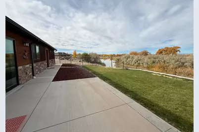 1535 E 500 S, Green River, UT 84525 - Photo 23