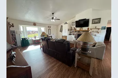 1535 E 500 S, Green River, UT 84525 - Photo 3