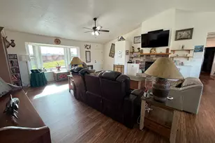 1535 E 500 S, Green River, UT 84525 - Photo 3