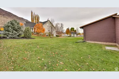 9506 N 4000 W, Cedar Hills, UT 84062 - Photo 27