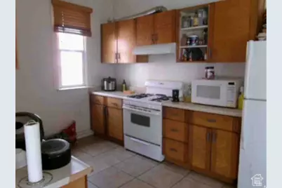 862 E Menlo  Ave Ave S, Salt Lake City, UT 84102 - Photo 3