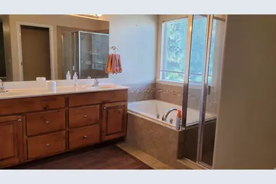 807 E Whisper Cove Rd, Sandy, UT 84094 - Photo 11