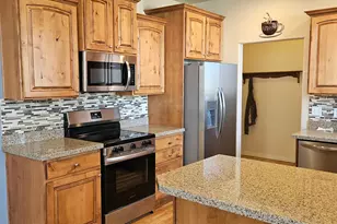 807 E Whisper Cove Rd, Sandy, UT 84094 - Photo 5