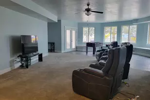 2428 W Silverpoint Way S, Bluffdale, UT 84065 - Photo 23