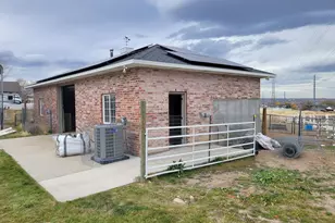 2428 W Silverpoint Way S, Bluffdale, UT 84065 - Photo 35