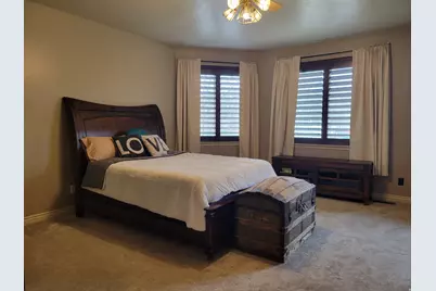 2428 W Silverpoint Way S, Bluffdale, UT 84065 - Photo 19