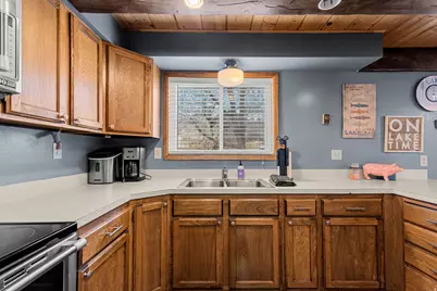 2256 S Valleyview Dr S, Garden City, UT 84028 - Photo 7