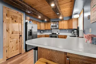 2256 S Valleyview Dr S, Garden City, UT 84028 - Photo 5