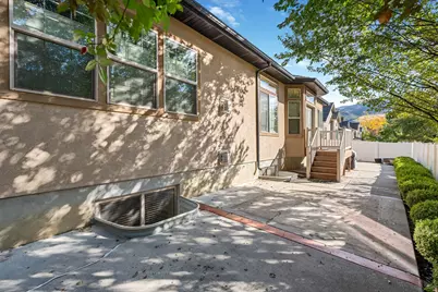 330 W Paradiso Ln, Centerville, UT 84014 - Photo 29