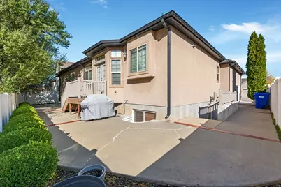 330 W Paradiso Ln, Centerville, UT 84014 - Photo 25