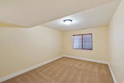 330 W Paradiso Ln, Centerville, UT 84014 - Photo 23