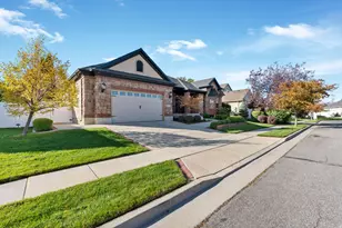 330 W Paradiso Ln, Centerville, UT 84014 - Photo 37