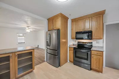 2011 S Roberta St, Salt Lake City, UT 84115 - Photo 5