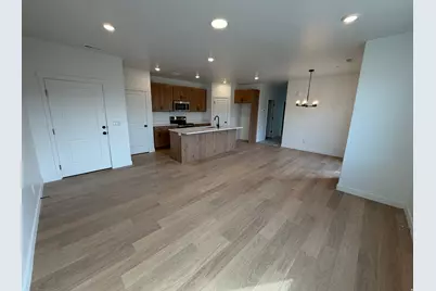 272 E 850 S #7-201, Spanish Fork, UT 84660 - Photo 3